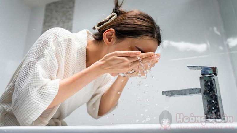 peel da có đẩy mụn không peel da có đẩy mụn không