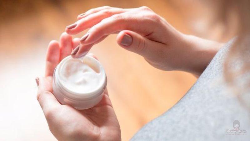 bôi kem chống nắng trước hay sau kem dưỡng ẩm