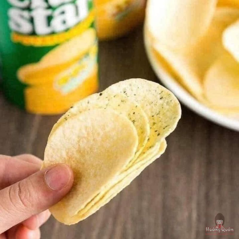 snack-khoai-tay-ybc-chip-star-vi-kem-hanh-45g-gia-re.jpg