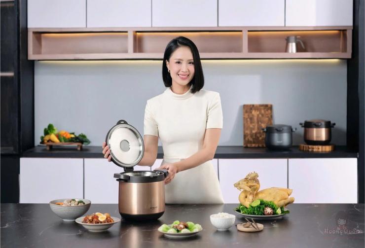 noi-u-chan-khong-kaiyo-2-tay-cam-mau-vang-4-5l-chat-luong.jpg