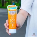 kem-chong-nang-meishoku-c-vita-spf50-pa-100g-uy-tin.jpg