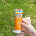 kem-chong-nang-meishoku-c-vita-spf50-pa-100g-gia-tot.jpg