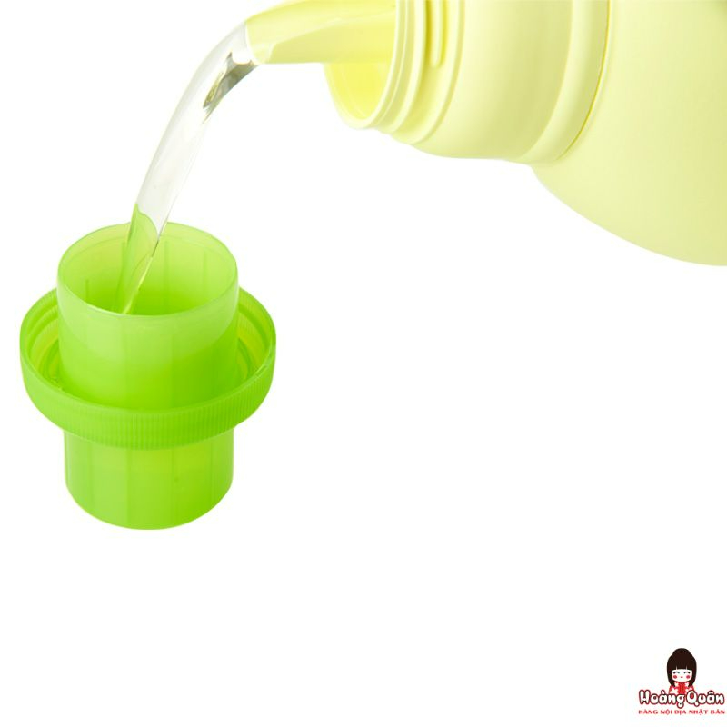 nuoc-tay-quan-ao-mau-kao-1000ml-gia-re.jpg