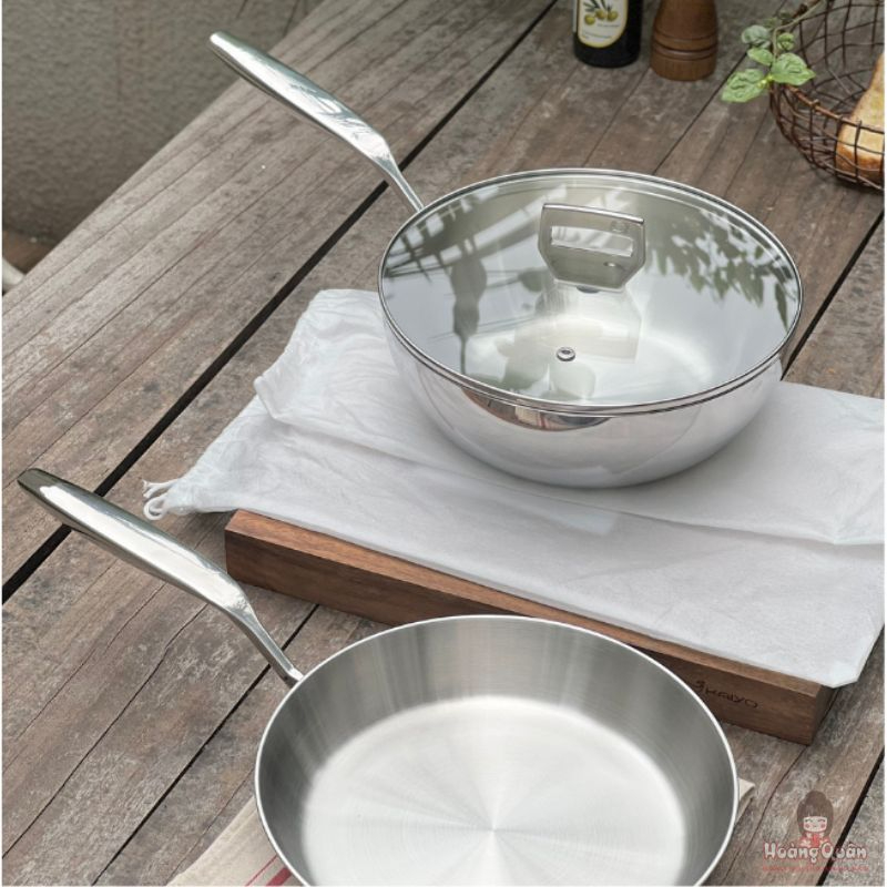 chao-inox-316-lien-khoi-5-ply-premium-vung-kinh-sau-long-26cm-kaiyo.jpg