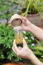 Bình Tritan Có Lõi Lọc Trà Gắn Nam Châm Kaiyo 700ml Màu Nâu 
