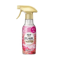 Xịt Thơm & Làm Phẳng Quần Áo KAO 270ml