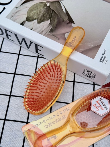 Lược Chải Tinh Chất Mật Ong Dưỡng Tóc Suôn Mượt Honey Vess (Size Nhỏ)